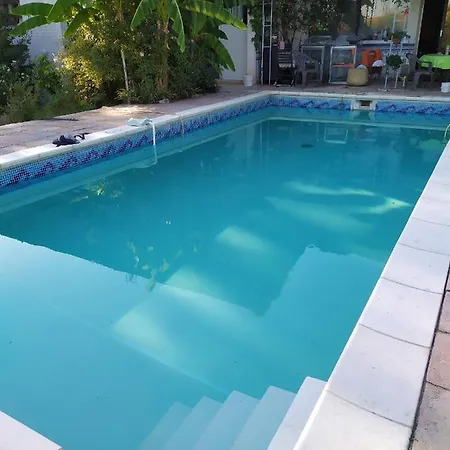 Lejlighed Confortable Avec Piscine Proche Saint-Étienne-de-Maurs